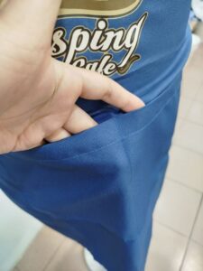 How Custom Aprons Can Boost Team Morale at Work